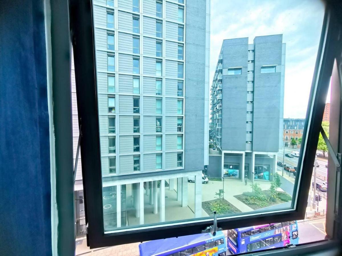 2-Bed Apartment Near City Centre Manchester Extérieur photo