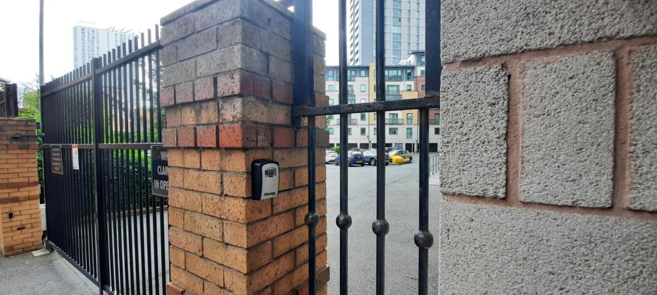 2-Bed Apartment Near City Centre Manchester Extérieur photo